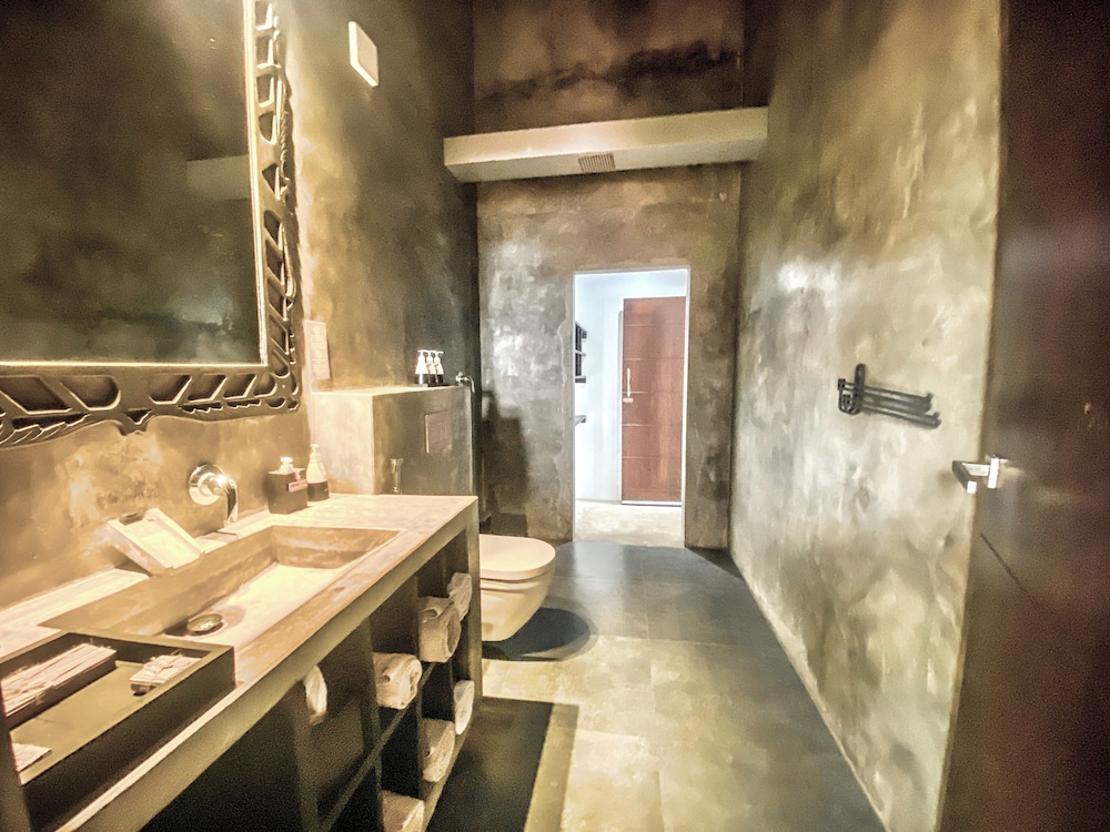 Luxury Villa, 3 Bedrooms, Private Bathroom, Canal View photo 3