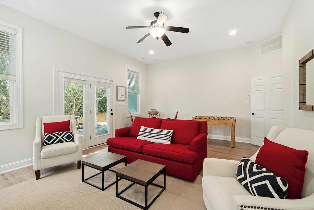House (6 Bedrooms) photo 2