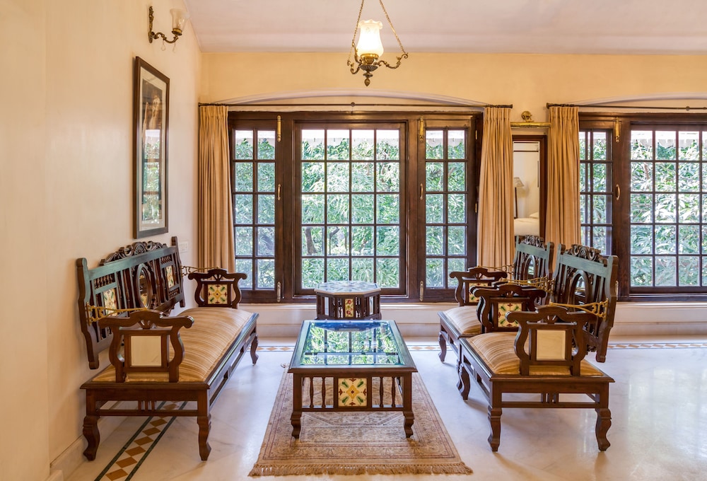 Victorian Suite - Photo 5