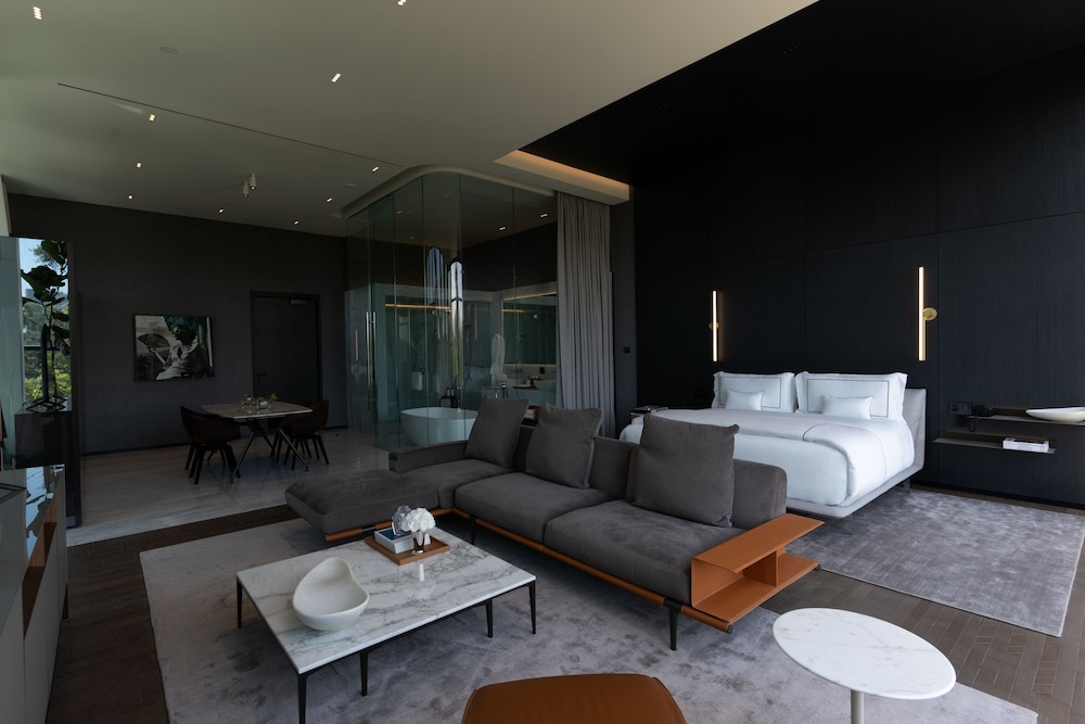 Alexander Suite photo 1