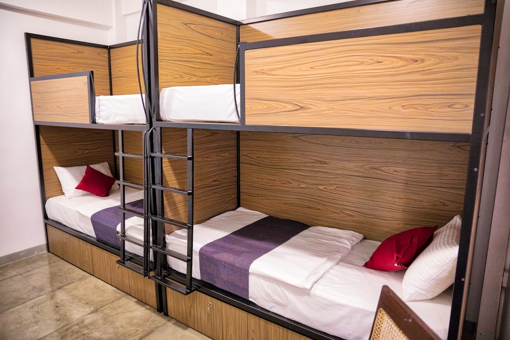 Standard Shared Dormitory, Women only photo 3