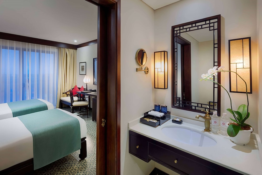 Deluxe Room, 2 Twin Beds, Balcony (Ocean/Riverside View) - Photo 6