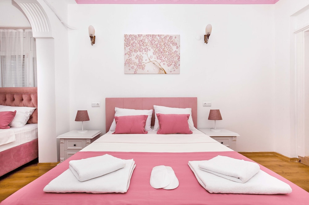 Deluxe Twin Room photo 3