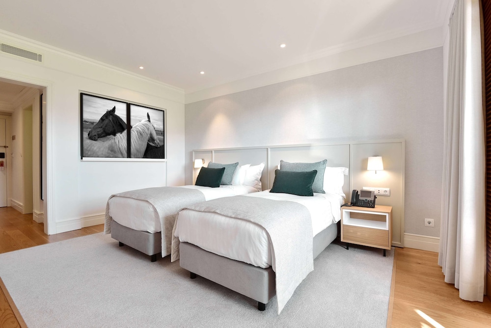 Premium Room, 2 Twin Beds, Golf View - Photo 3