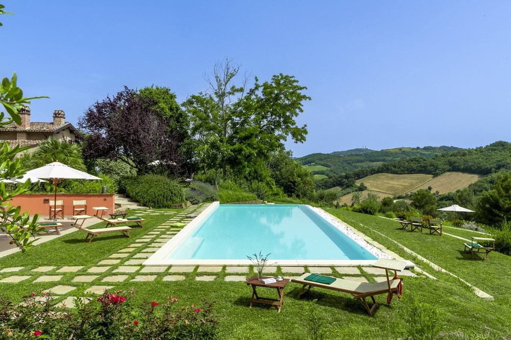 Villa, Smoking