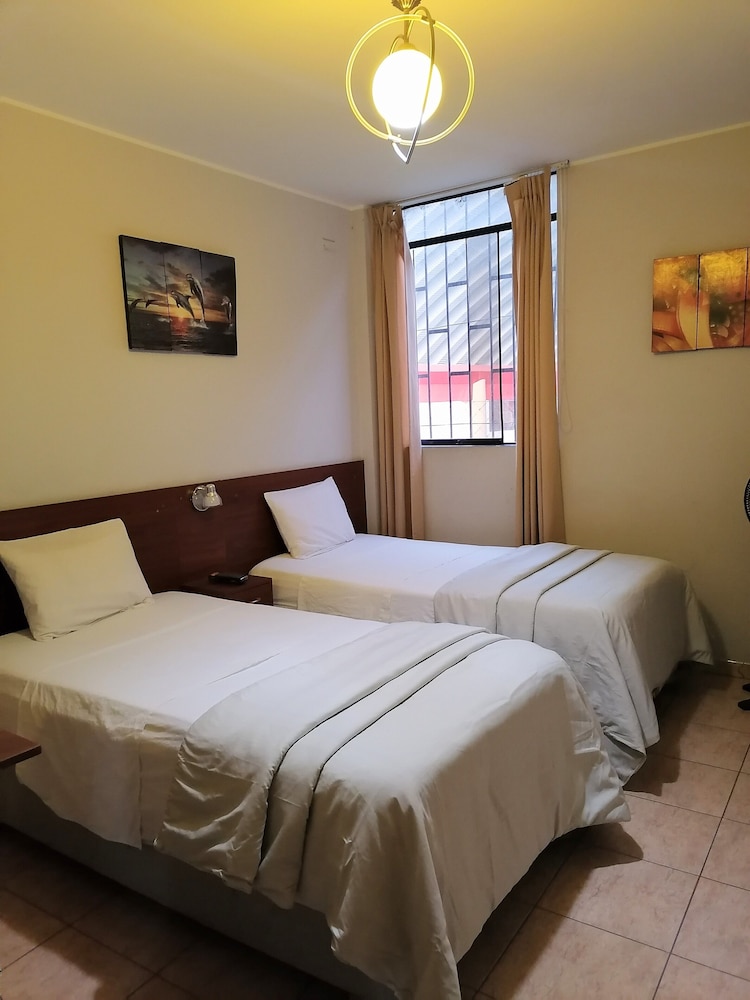 Economy Room, 2 Twin Beds photo 1