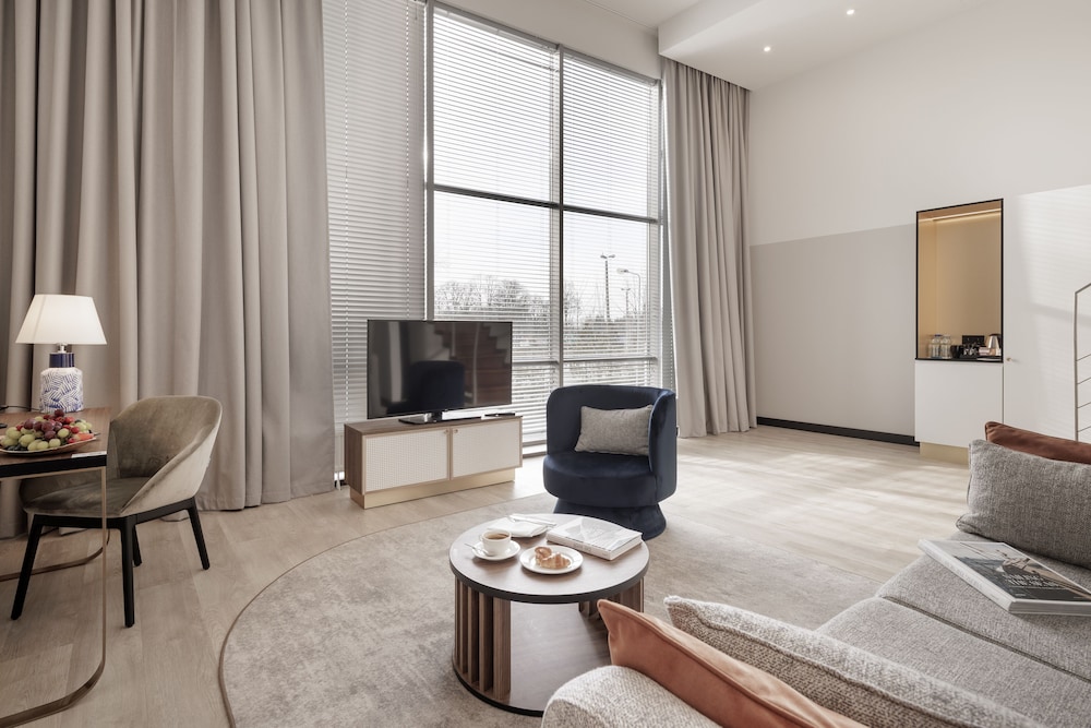 Executive Suite, 2 Bedrooms - Photo 6