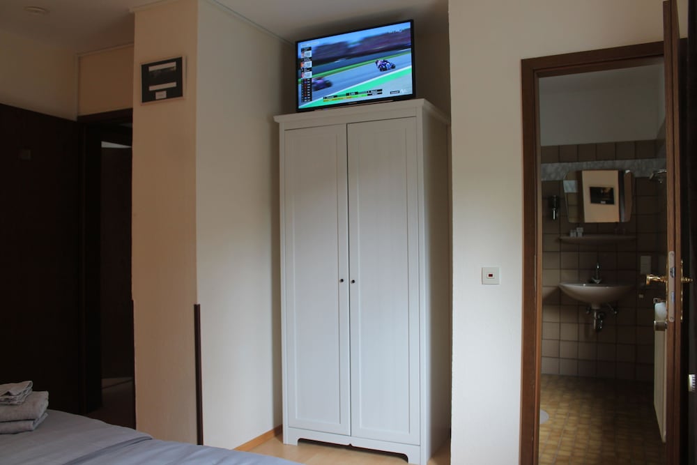 Standard Double Room photo 3