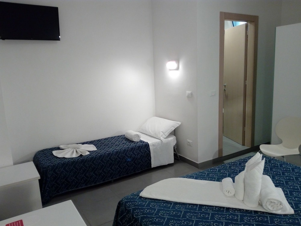 Standard Triple Room photo 1