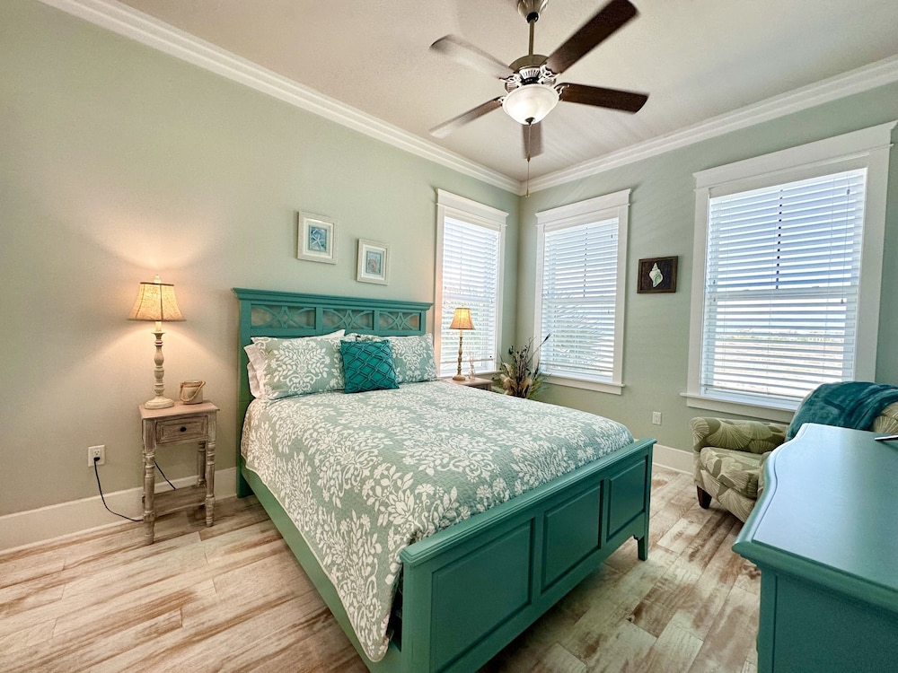 House, 5 Bedrooms photo 1
