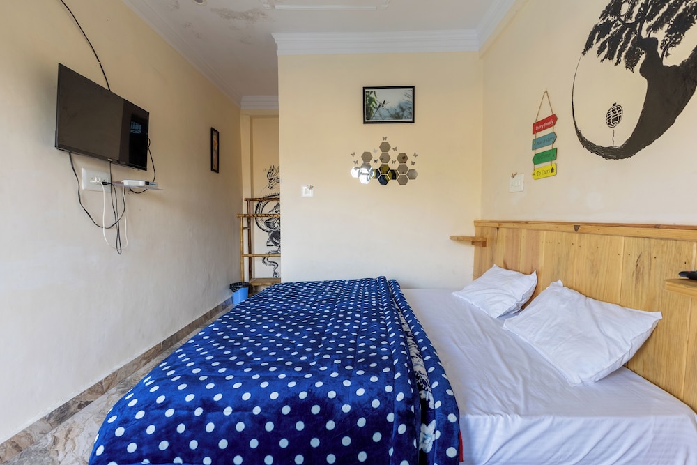Cozy Valley View Room with Balcony photo 3