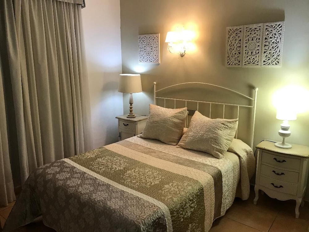 Double Room - Photo 6