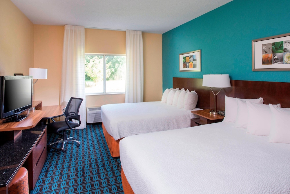 Room, 2 Queen Beds photo 1