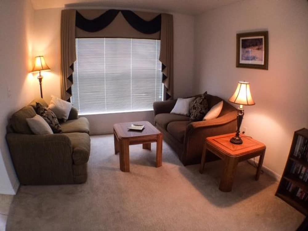 Apartment photo 3