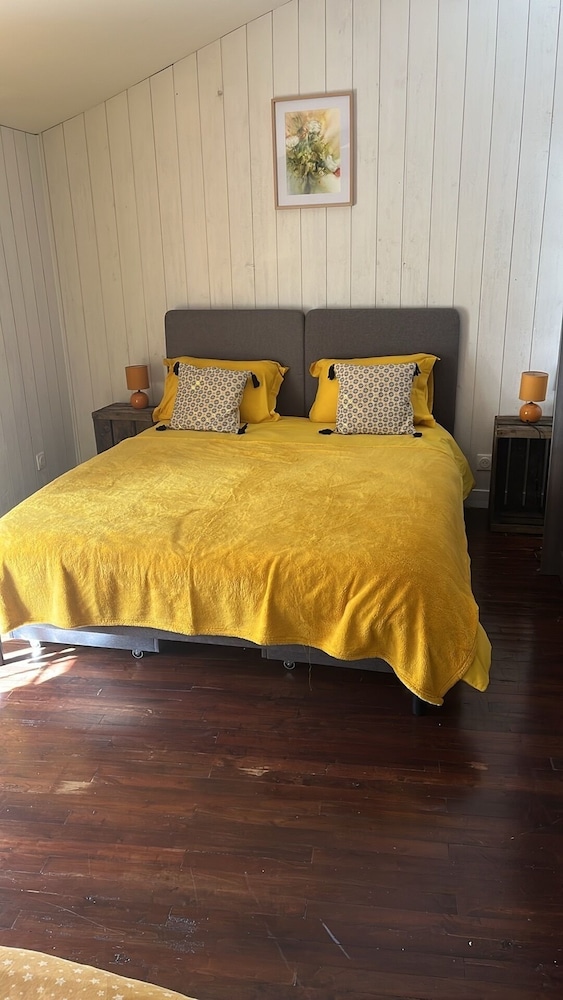 Classic Room, River View