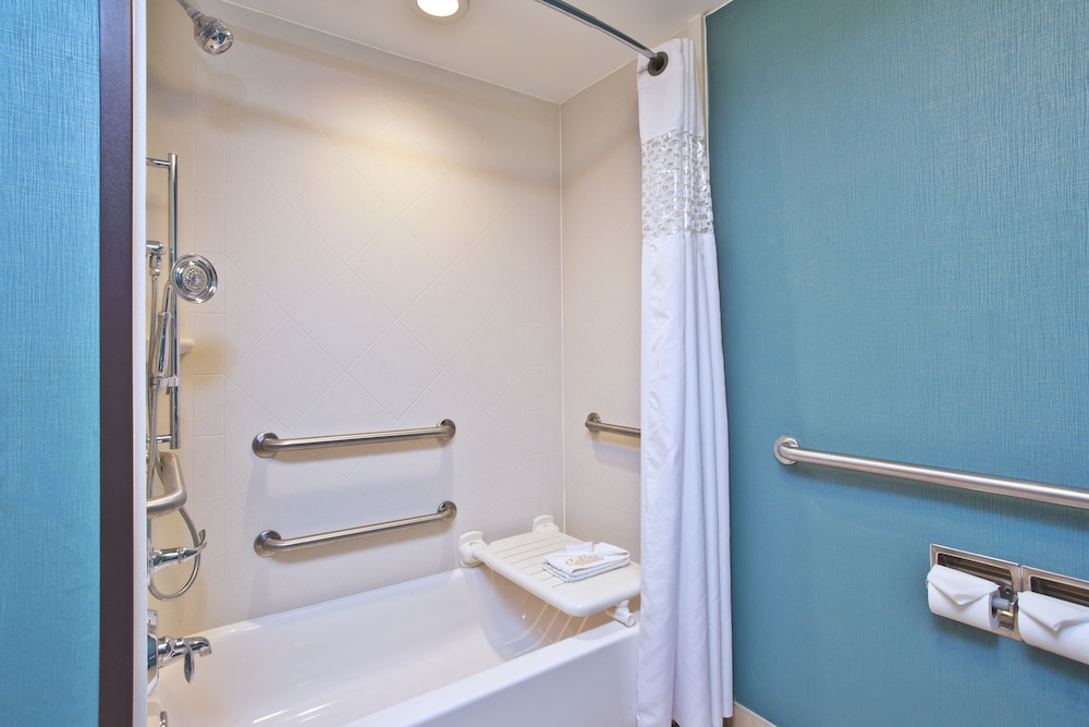 Room, 2 Queen Beds, Accessible, Non Smoking - Photo 3
