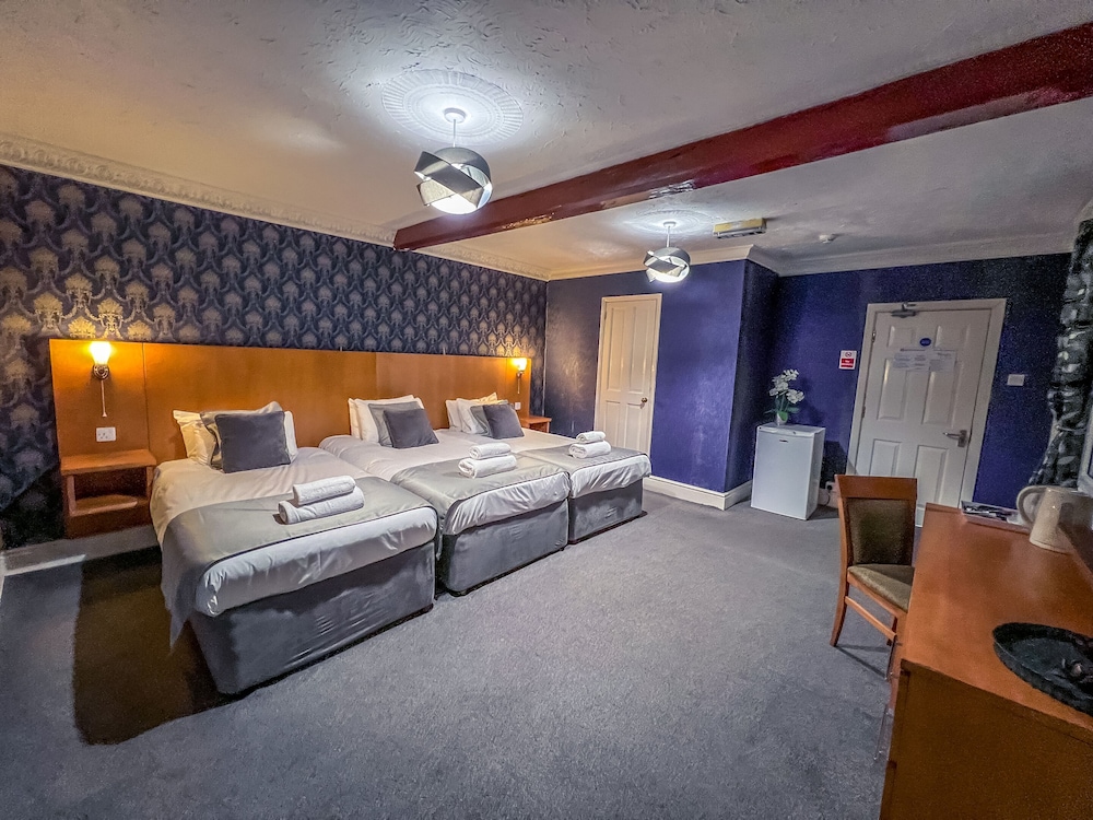Premium Triple Room, Ensuite, Harbor View photo 2