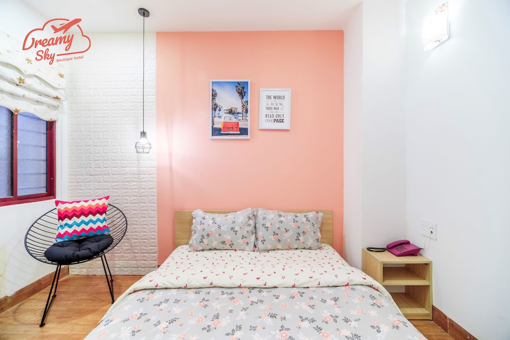 Sunny Standard Double Room - Photo 3