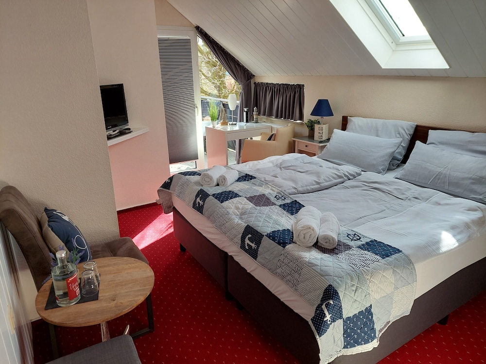 Double Room, Balcony, Bathtub photo 1
