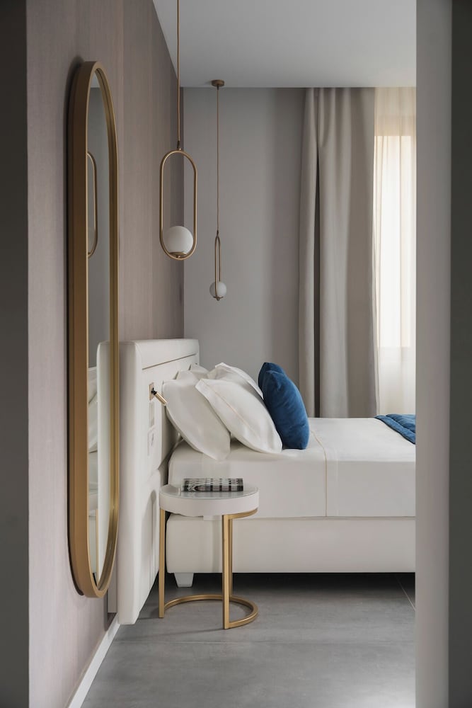 Exclusive Studio Suite photo 2