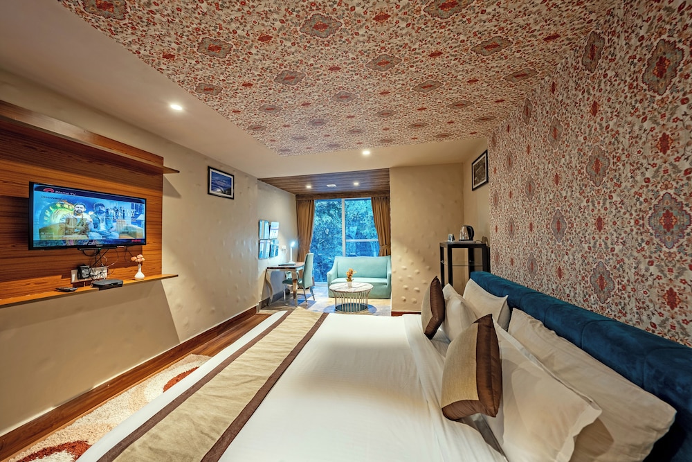 Superior Room, 1 Double Bed, Garden View photo 2