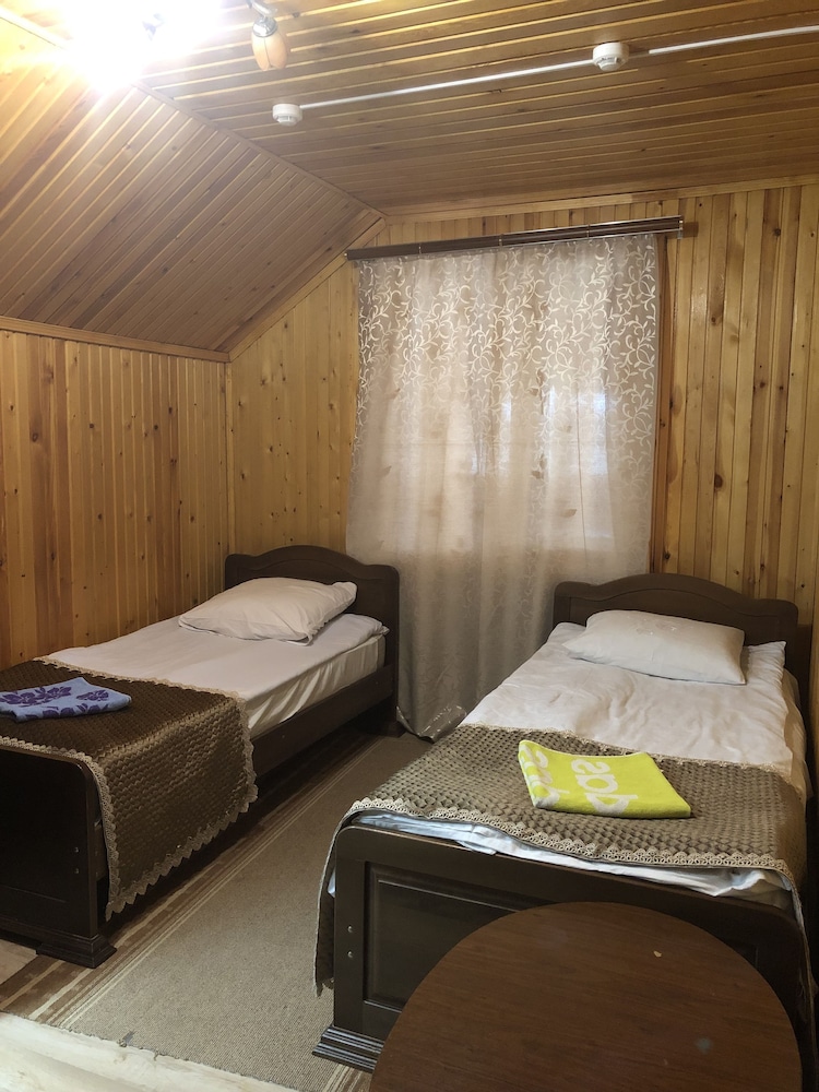 Standard Quadruple Room, Mountain View photo 2