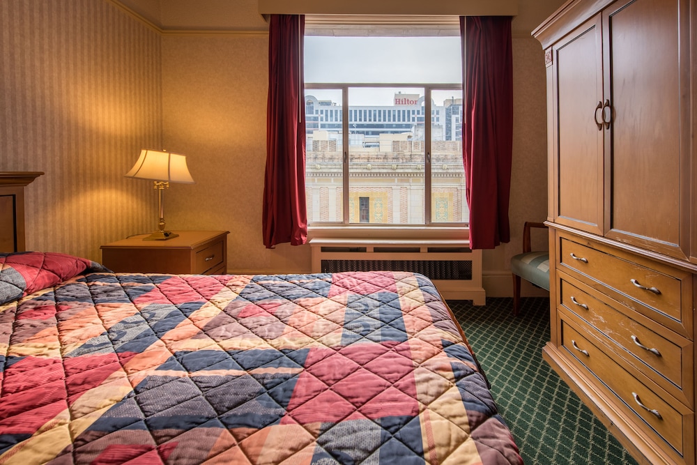 Deluxe Room - Photo 13