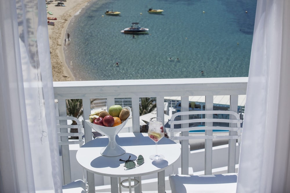 Deluxe Suite, Sea View - Photo 2