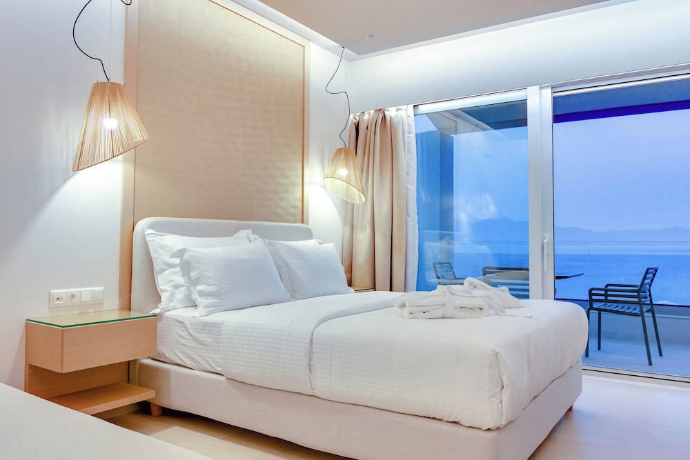 Deluxe Double or Twin Room photo 2