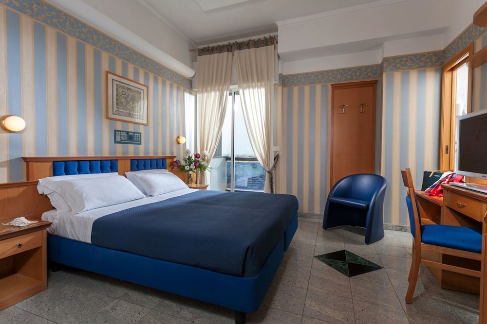 Classic Triple Room - Photo 1