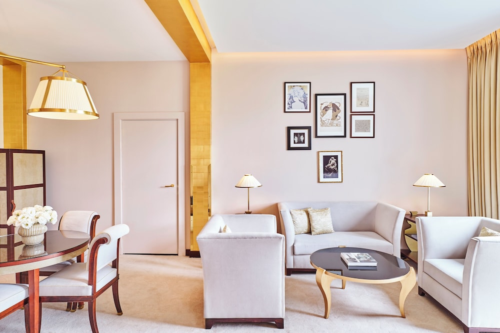 Grand Suite (Prestige Champs-Elysées) Grand Suite (Prestige Champs-Elysées)