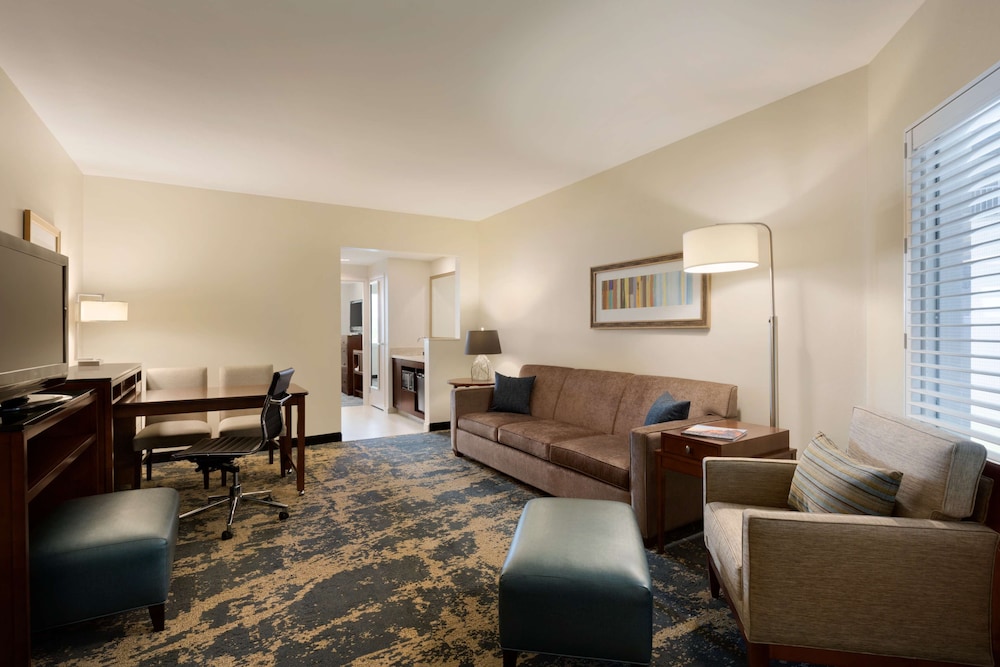 Suite, 1 King Bed, Non Smoking - Photo 3