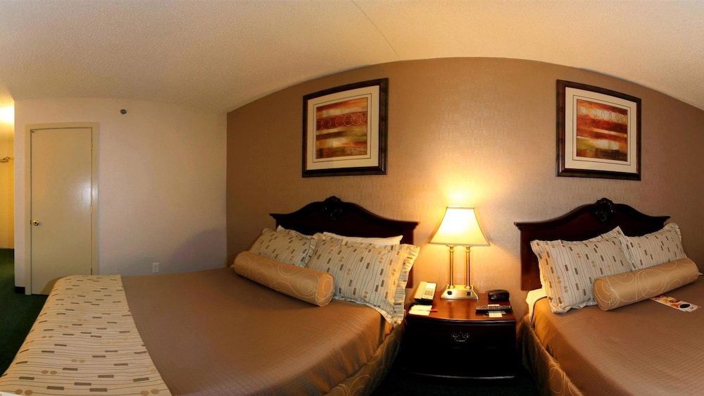 Standard Room, 2 Double Beds, Accessible, Non Smoking (Accessible) - Photo 1