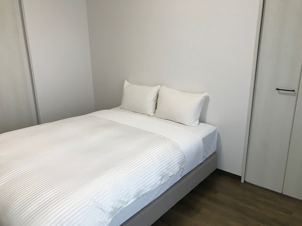 Twin Room - Photo 4