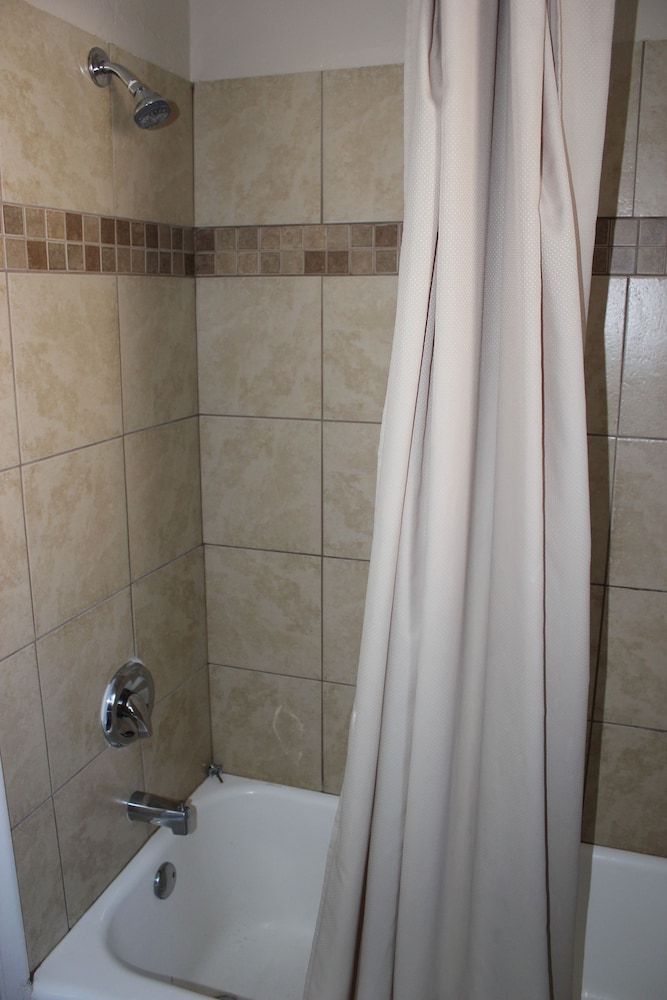 Comfort Suite, 1 King Bed photo 2
