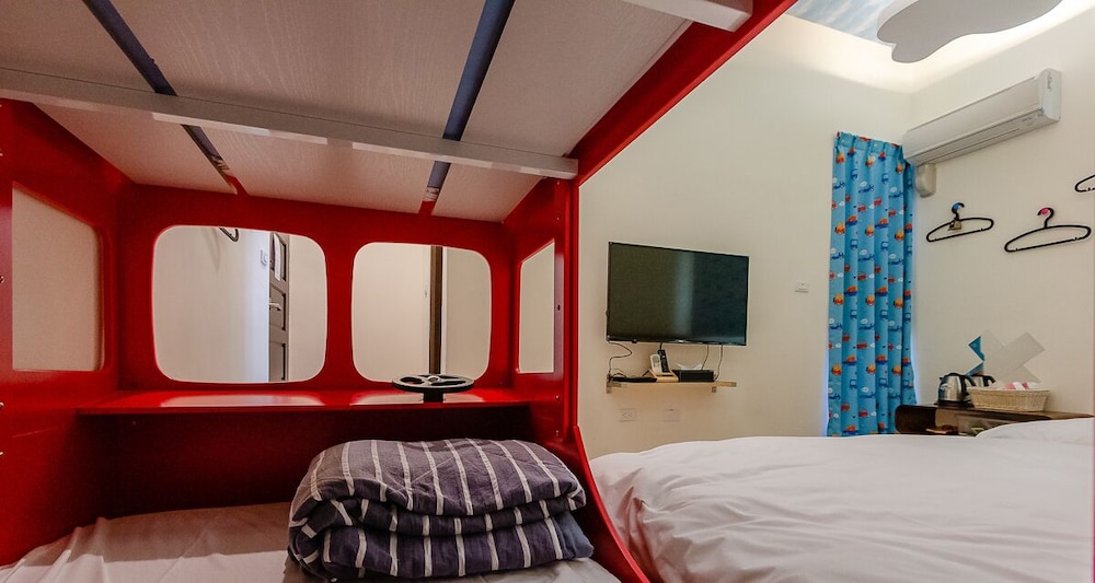 Family Quadruple Room, 2 Double Beds photo 2