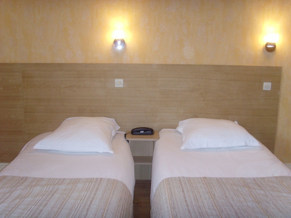 Standard Twin Room photo 3