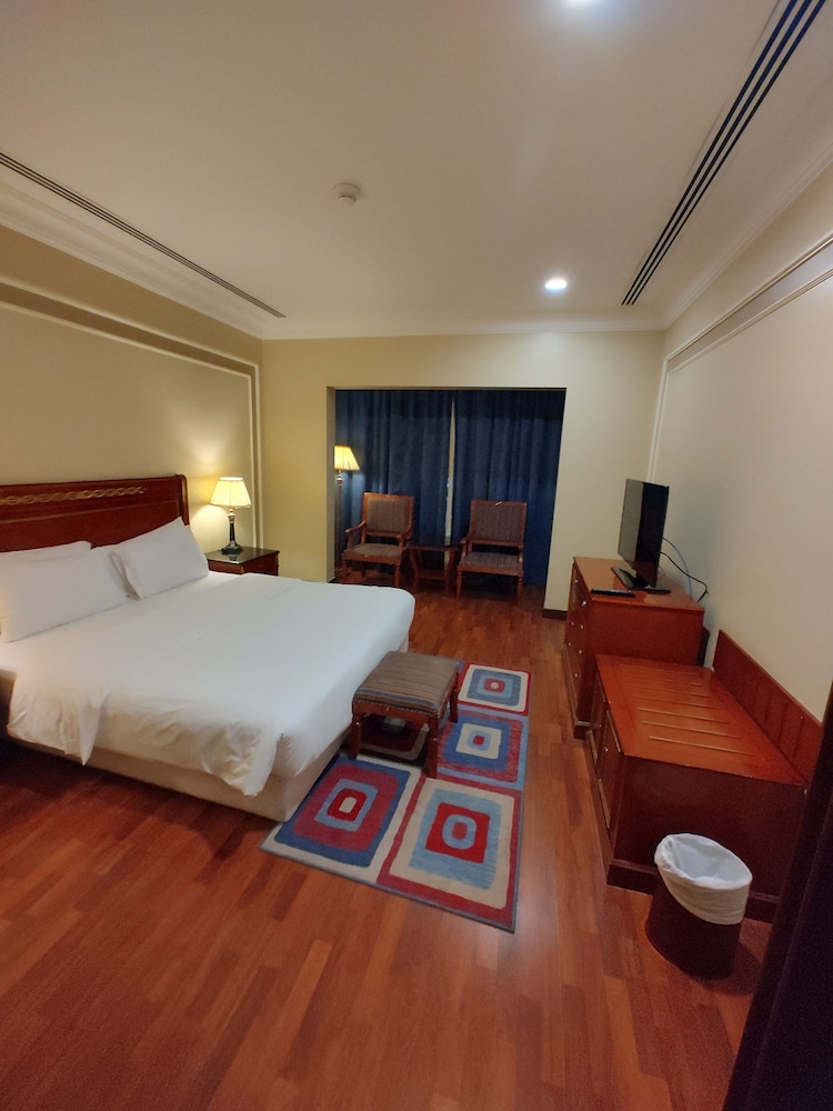 Superior Suite, 1 Bedroom - Photo 2