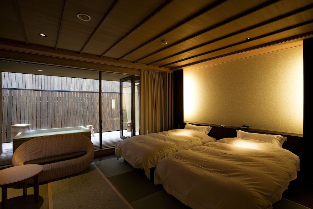Twin room with an open-air bath, Smoking