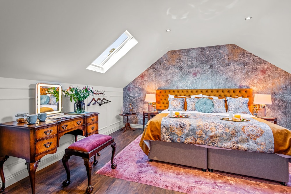 Luxury Double or Twin Room, 1 King Bed photo 3