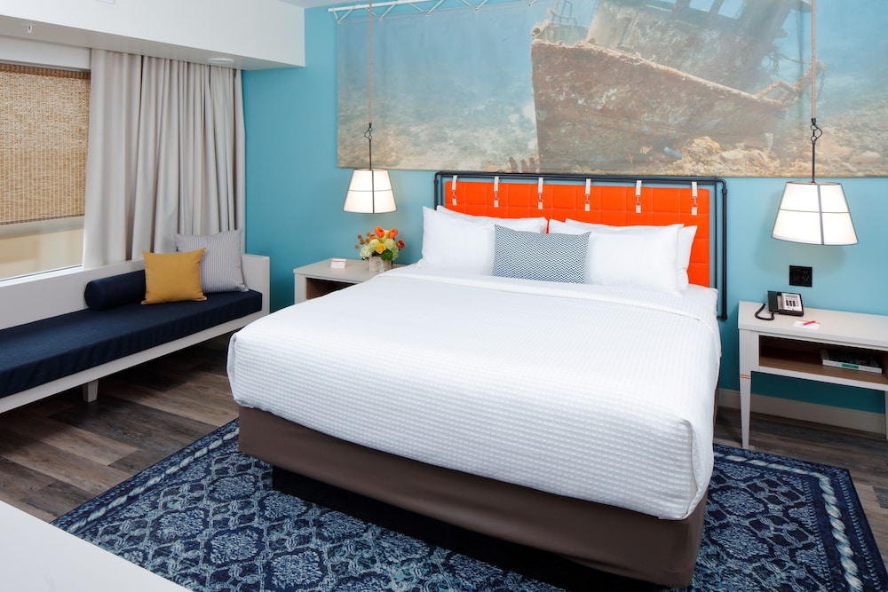 Suite, 1 Bedroom (Top Floor)
