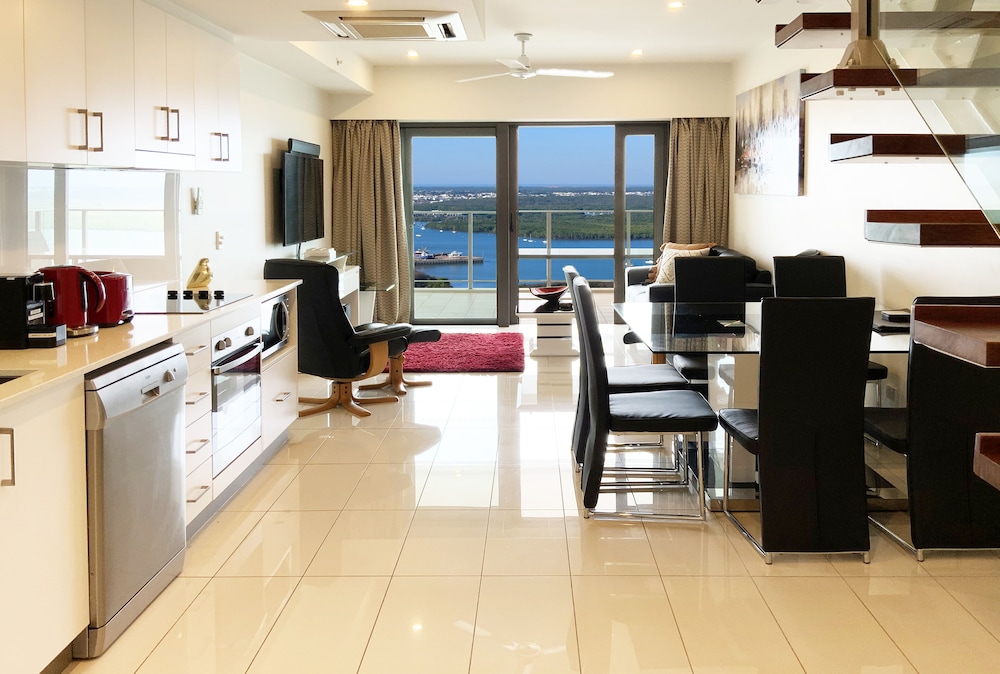 Premier Penthouse photo 2