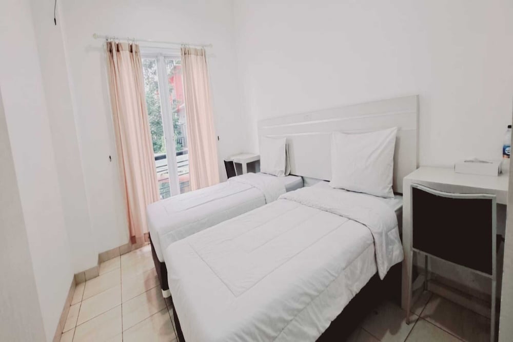 Standard Twin Room photo 1