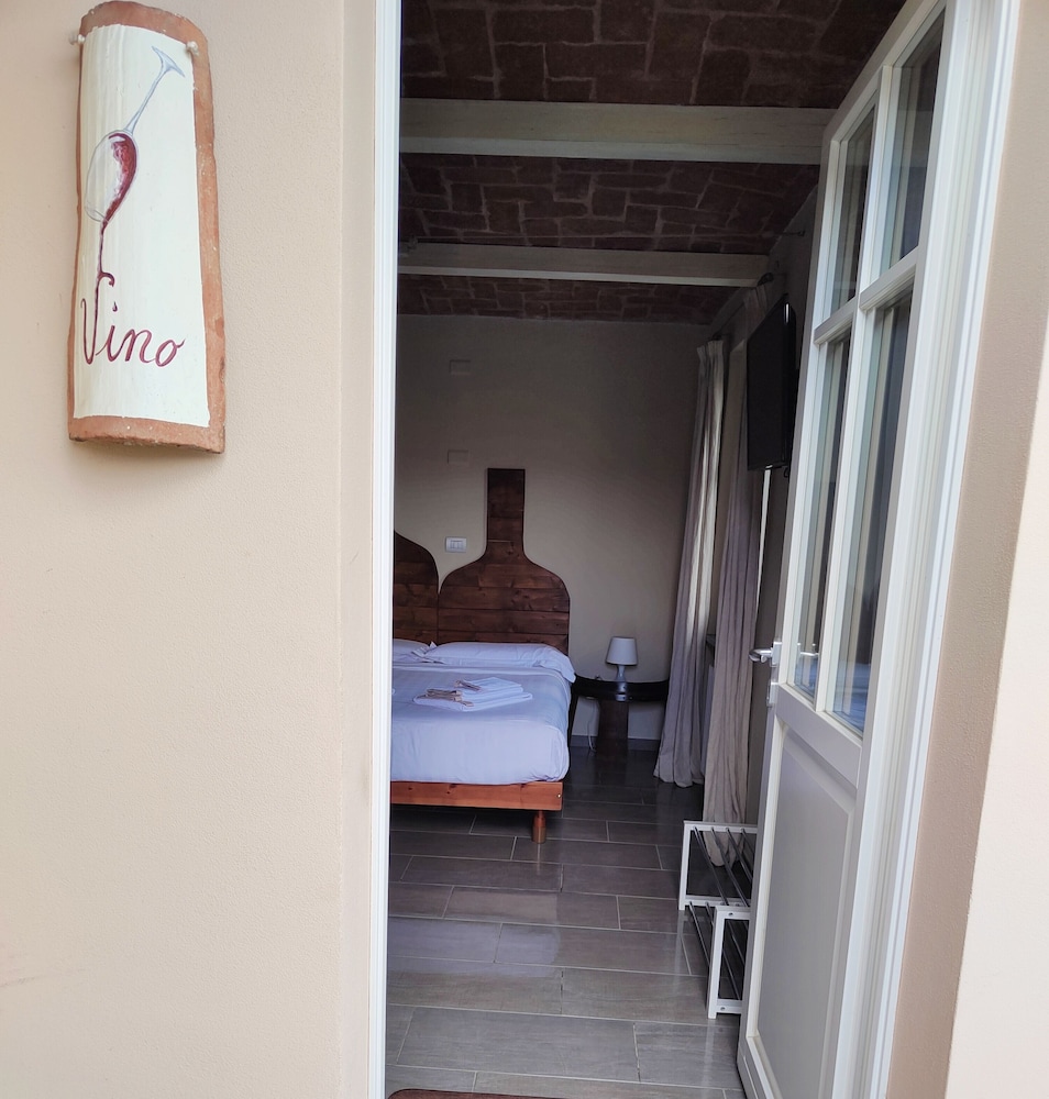 Superior Triple Room, Hill View photo 3