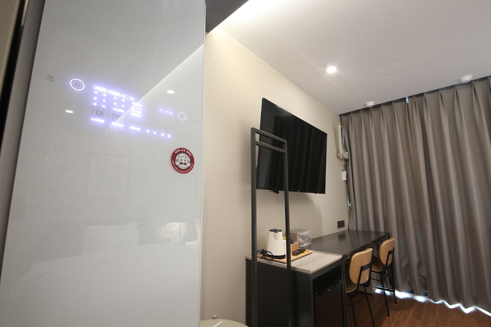 Deluxe Double Room - Photo 31
