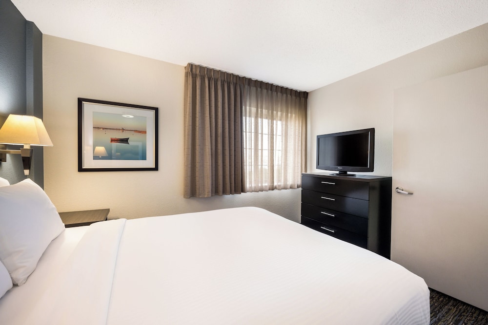 Suite, 2 Queen Beds (One Bedroom Suite - Double Bed) - Photo 2