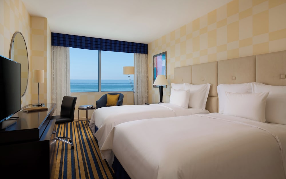 Deluxe Room, Multiple Beds, Non Smoking - Photo 1