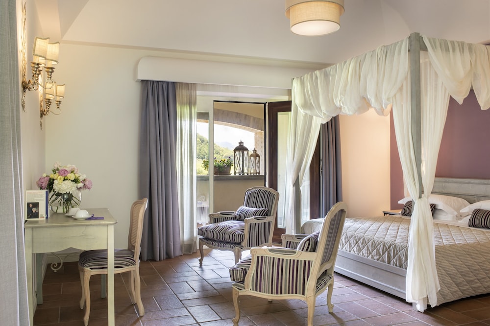 Romantic Suite, 1 King Bed, Vineyard View, Annex Building photo 3