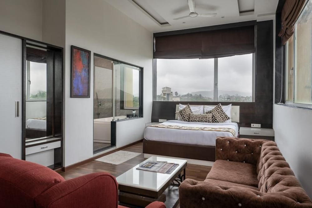 Suite photo 1