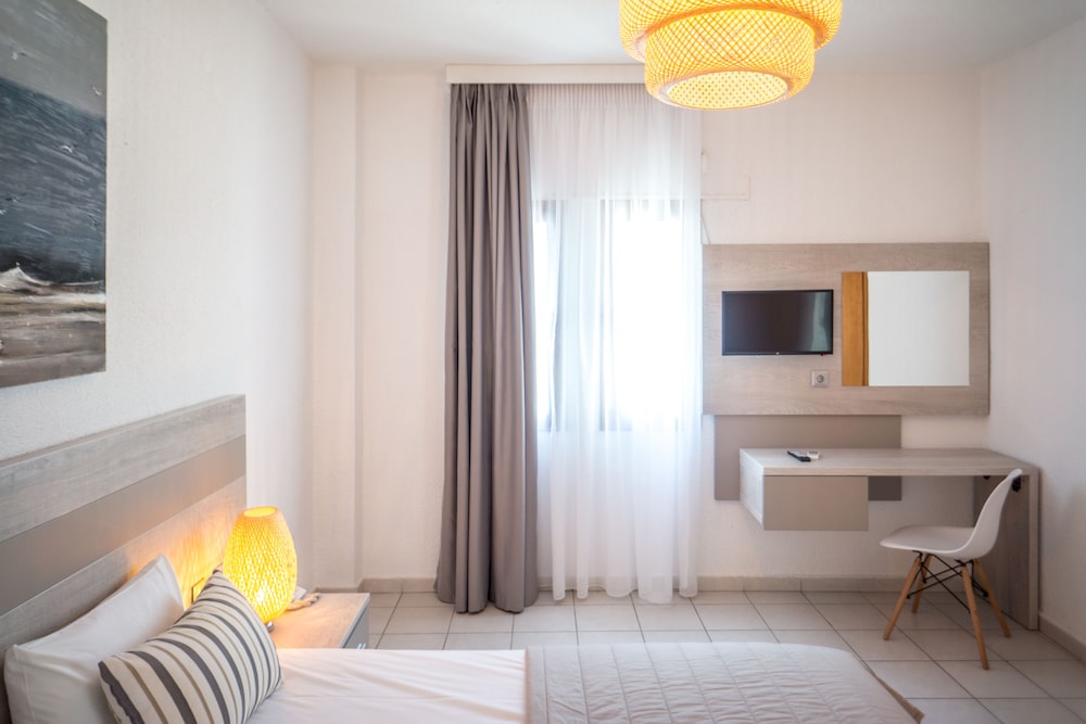 Superior Family Apartment, Partial Sea View photo 1